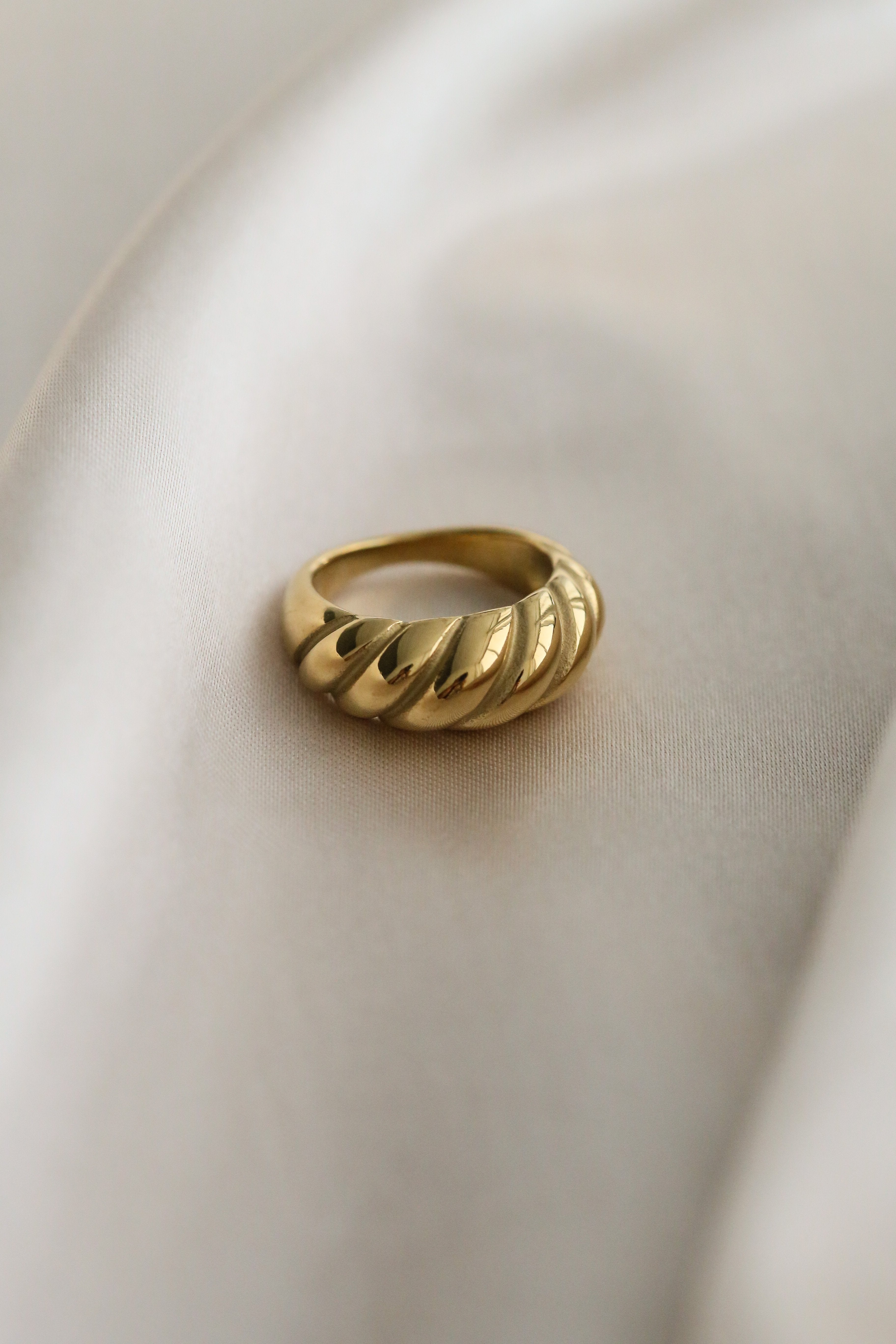 Angelica Ring - Boutique Minimaliste has waterproof, durable, elegant and vintage inspired jewelry