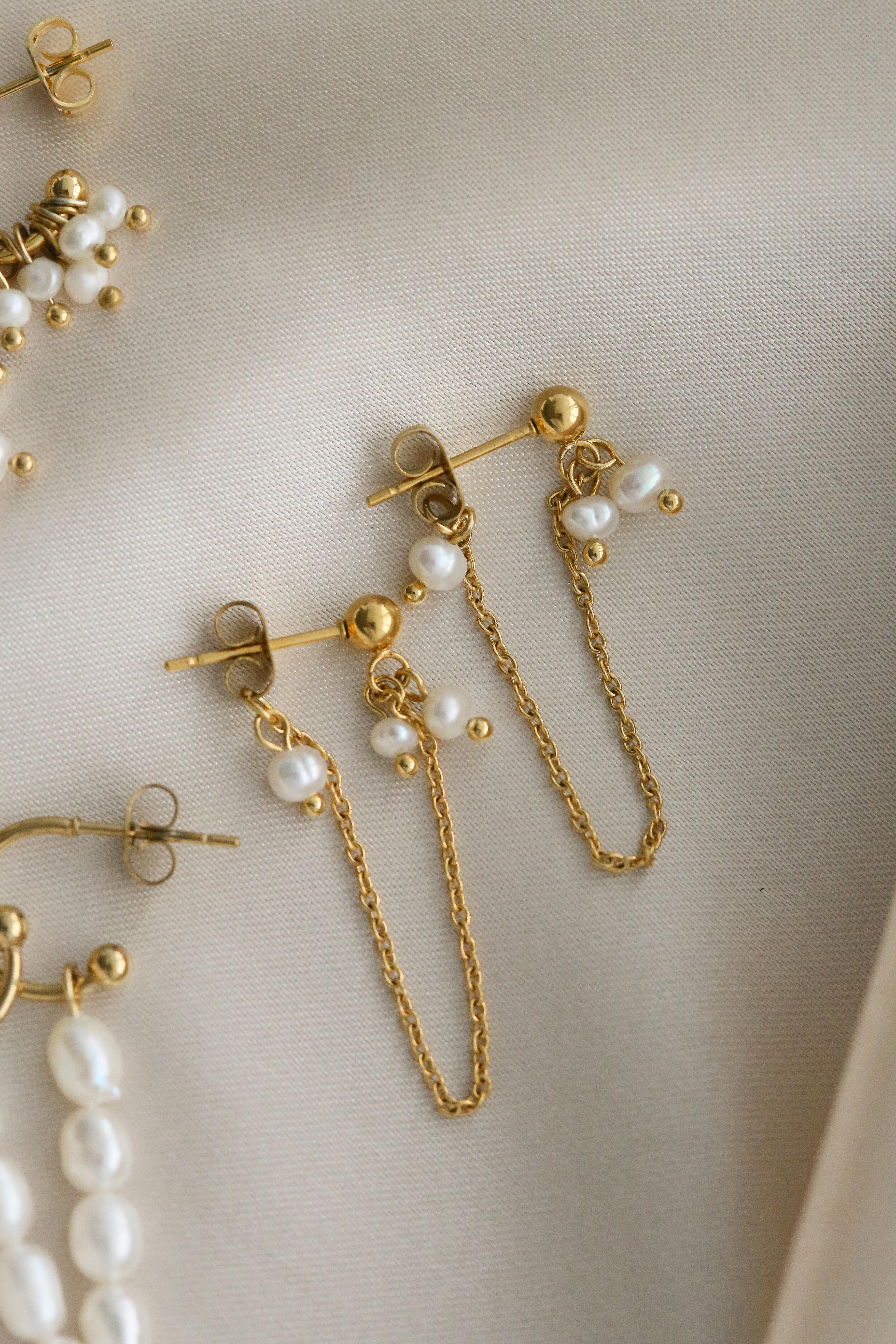 Blanche Earrings - Boutique Minimaliste has waterproof, durable, elegant and vintage inspired jewelry