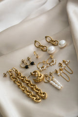 Blanche Earrings - Boutique Minimaliste has waterproof, durable, elegant and vintage inspired jewelry
