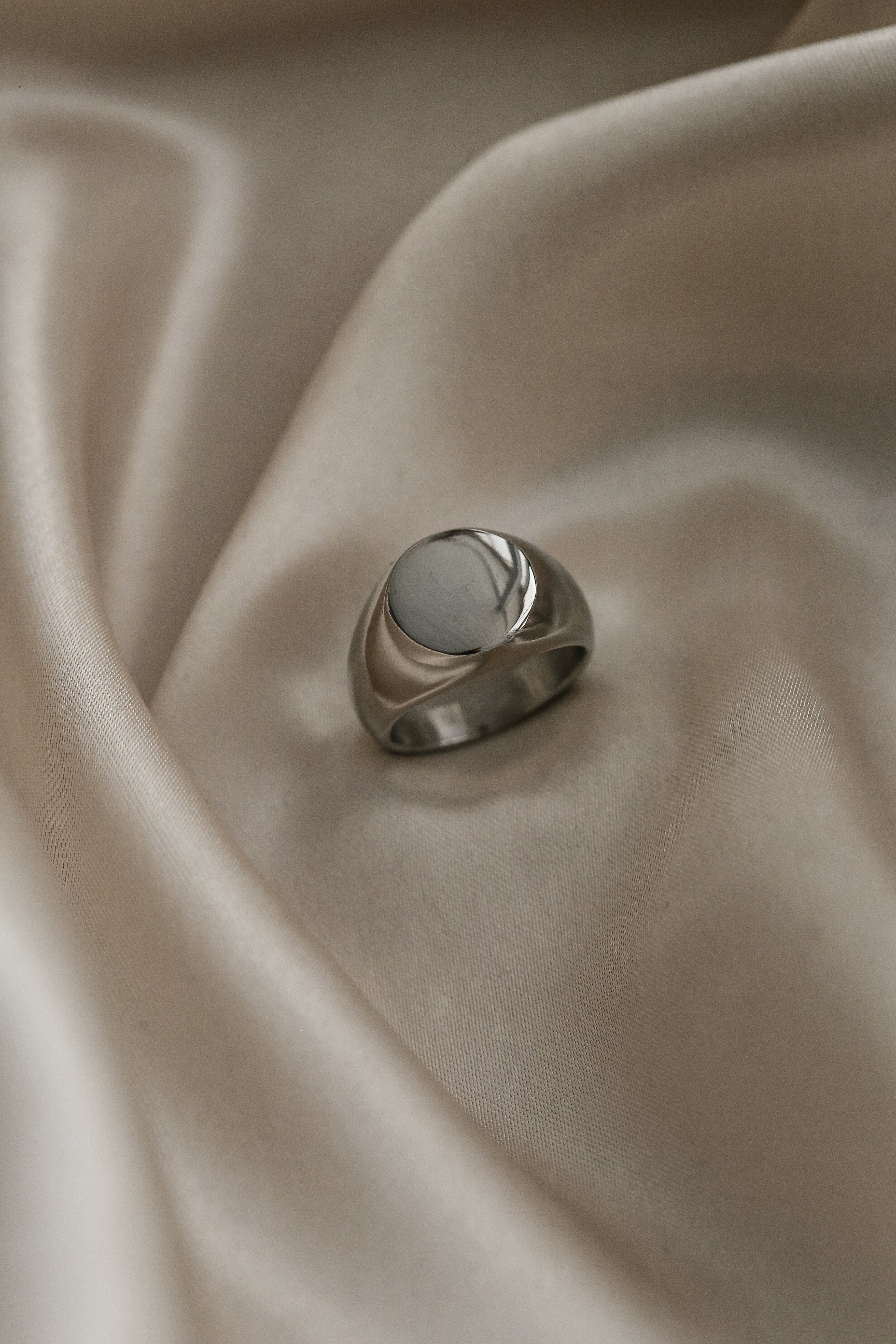 Cameron Man Ring - Boutique Minimaliste has waterproof, durable, elegant and vintage inspired jewelry
