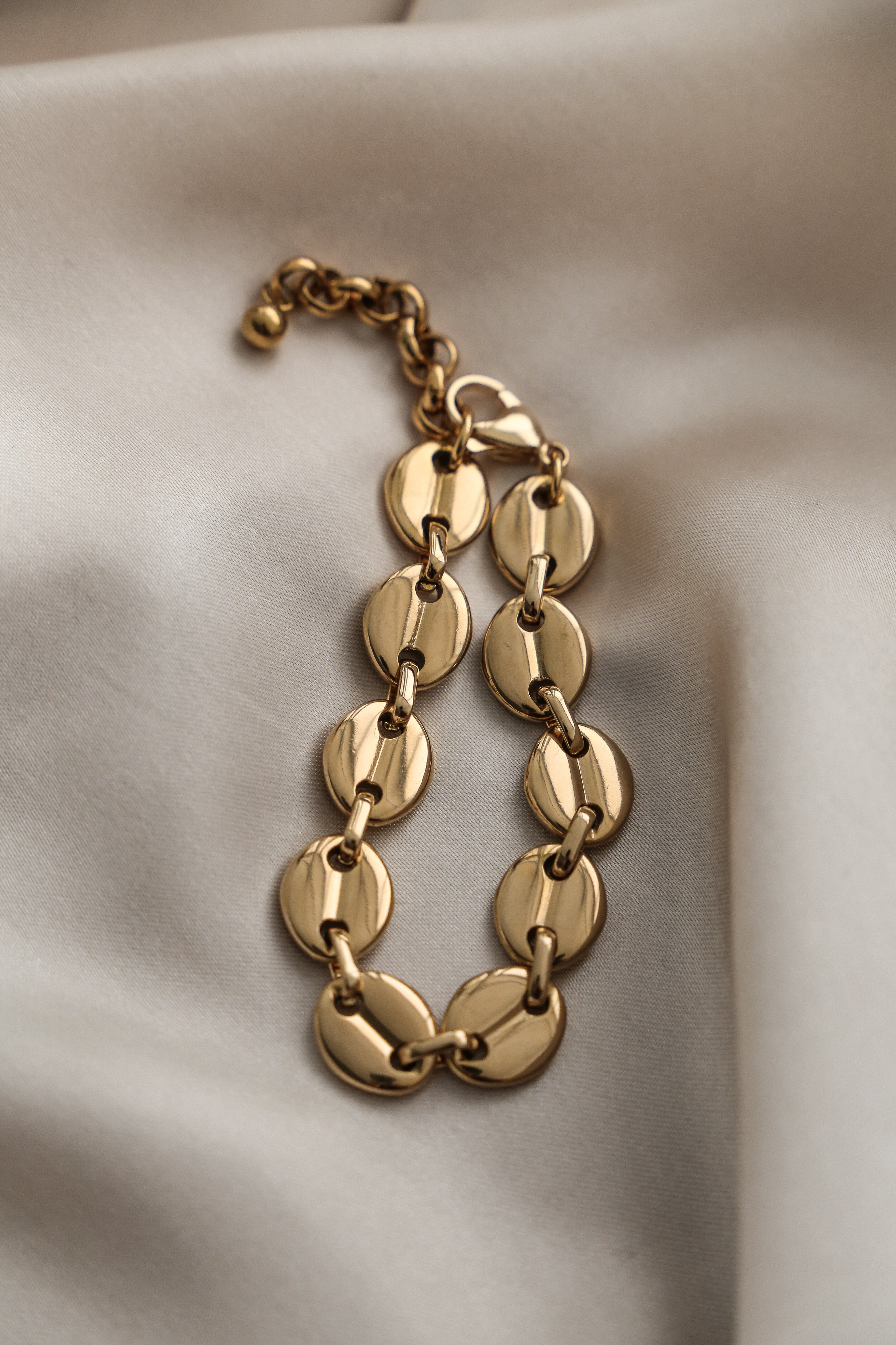 Celeste Bracelet - Boutique Minimaliste has waterproof, durable, elegant and vintage inspired jewelry