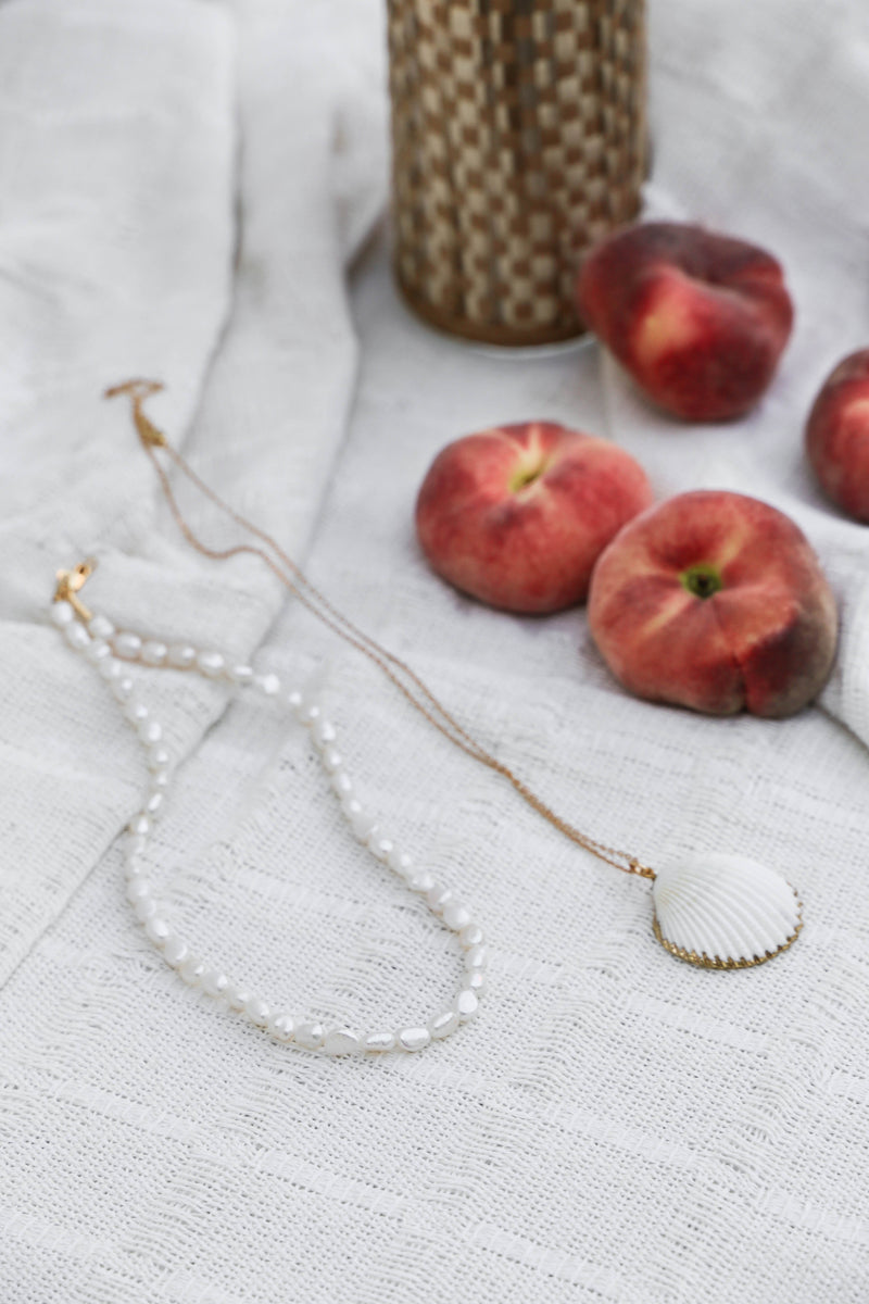 Jacey Classic Pearl Necklace - Boutique Minimaliste has waterproof, durable, elegant and vintage inspired jewelry
