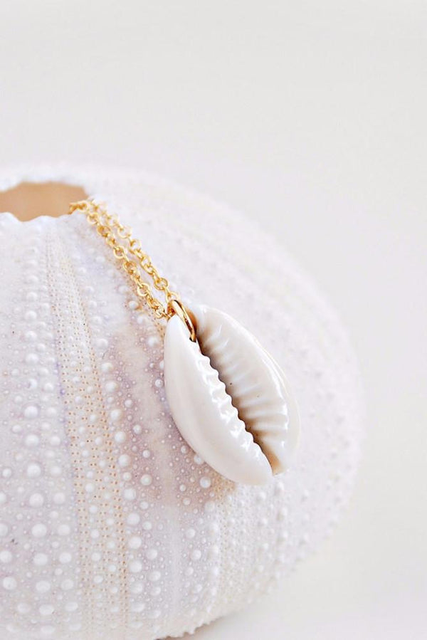 Cowrie Necklace - Boutique Minimaliste has waterproof, durable, elegant and vintage inspired jewelry