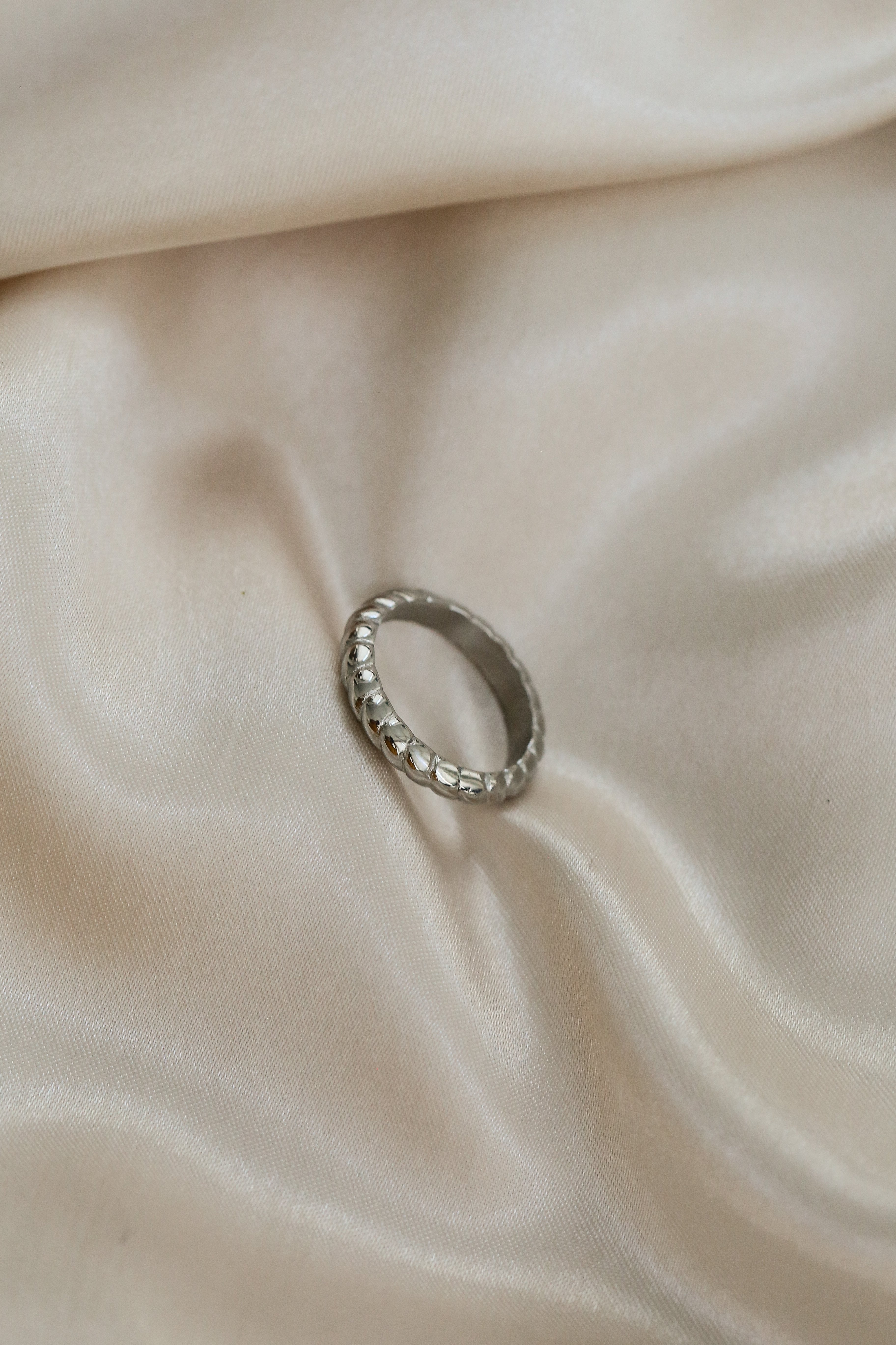 Estelle Ring - Boutique Minimaliste has waterproof, durable, elegant and vintage inspired jewelry