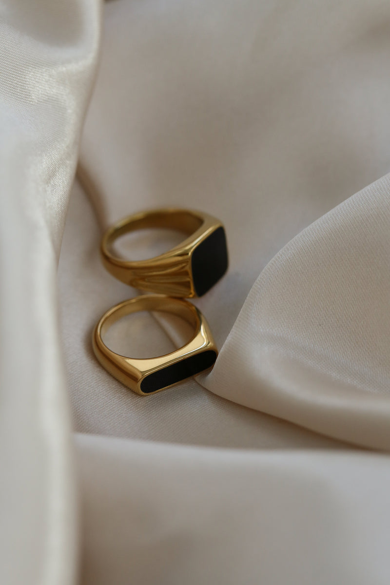 Esther Ring - Boutique Minimaliste has waterproof, durable, elegant and vintage inspired jewelry