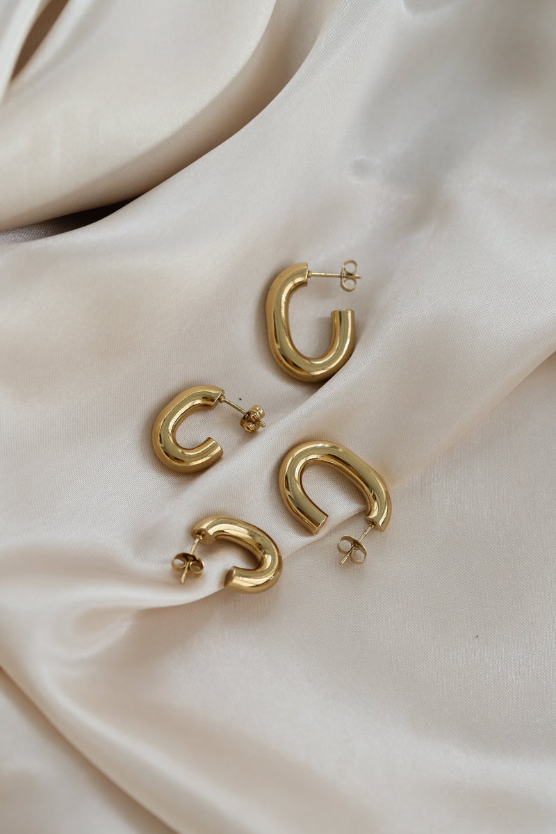 Evelyn Hoop Earrings - Boutique Minimaliste has waterproof, durable, elegant and vintage inspired jewelry
