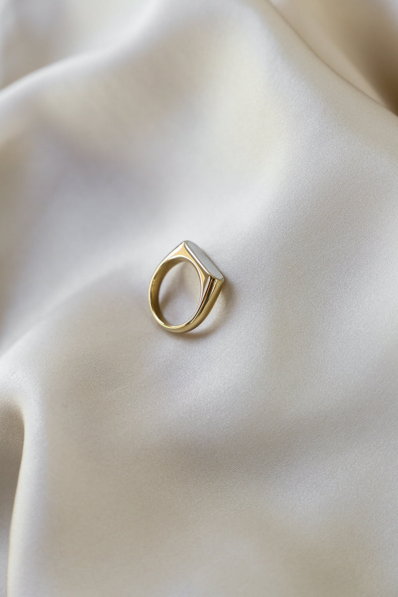 Felicia Ring - Boutique Minimaliste has waterproof, durable, elegant and vintage inspired jewelry