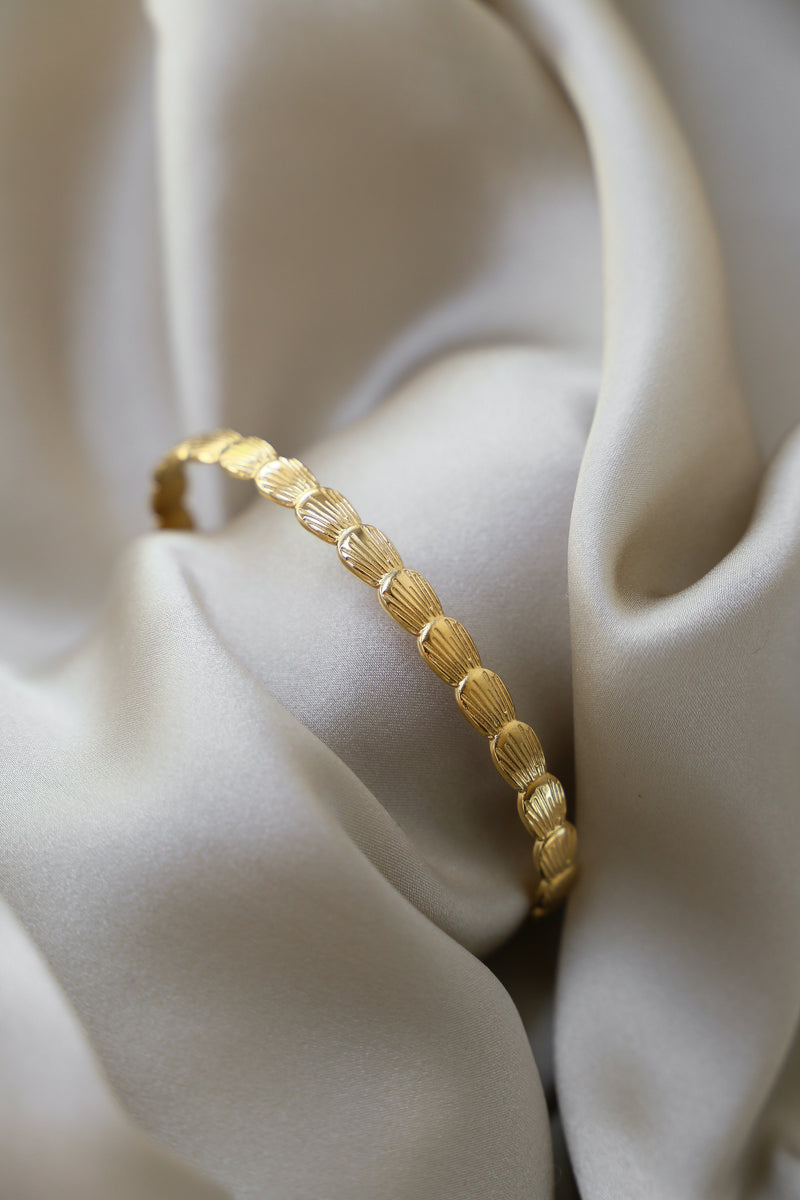 Fleur Cuff - Boutique Minimaliste has waterproof, durable, elegant and vintage inspired jewelry