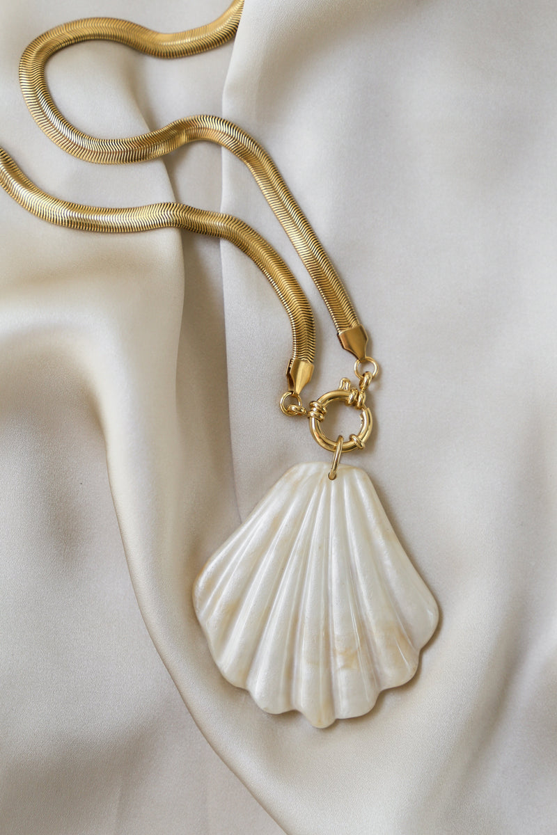 Francine Necklace - Boutique Minimaliste has waterproof, durable, elegant and vintage inspired jewelry