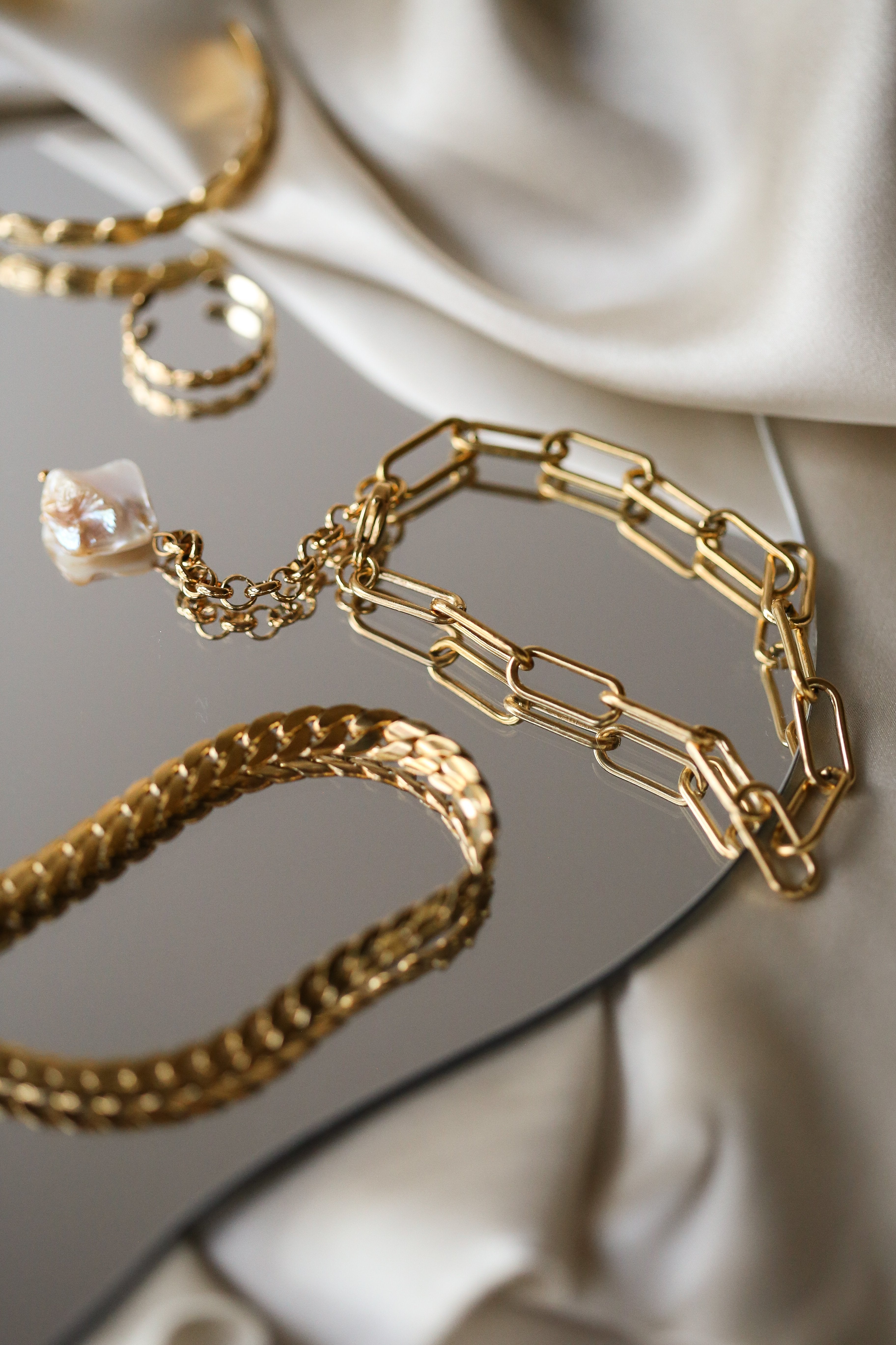 Freya Anklet - Boutique Minimaliste has waterproof, durable, elegant and vintage inspired jewelry
