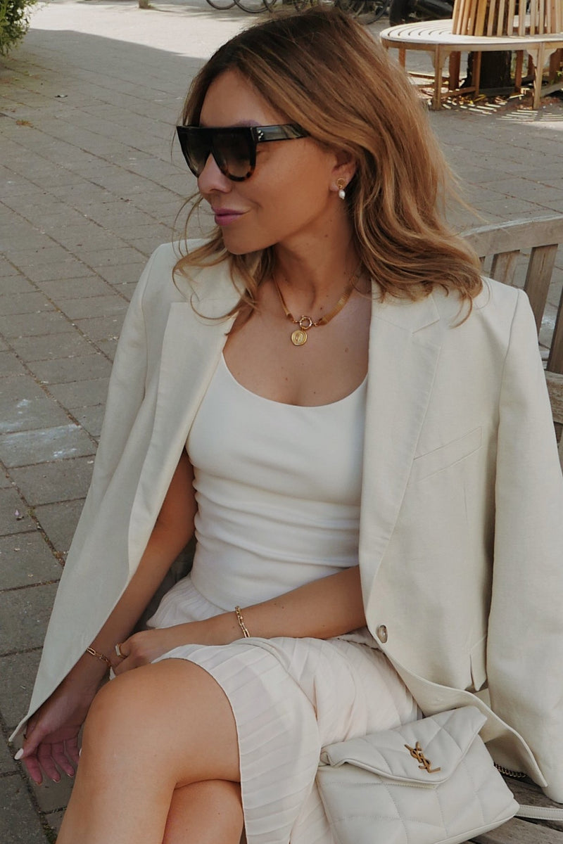 Frida Earrings - Boutique Minimaliste has waterproof, durable, elegant and vintage inspired jewelry