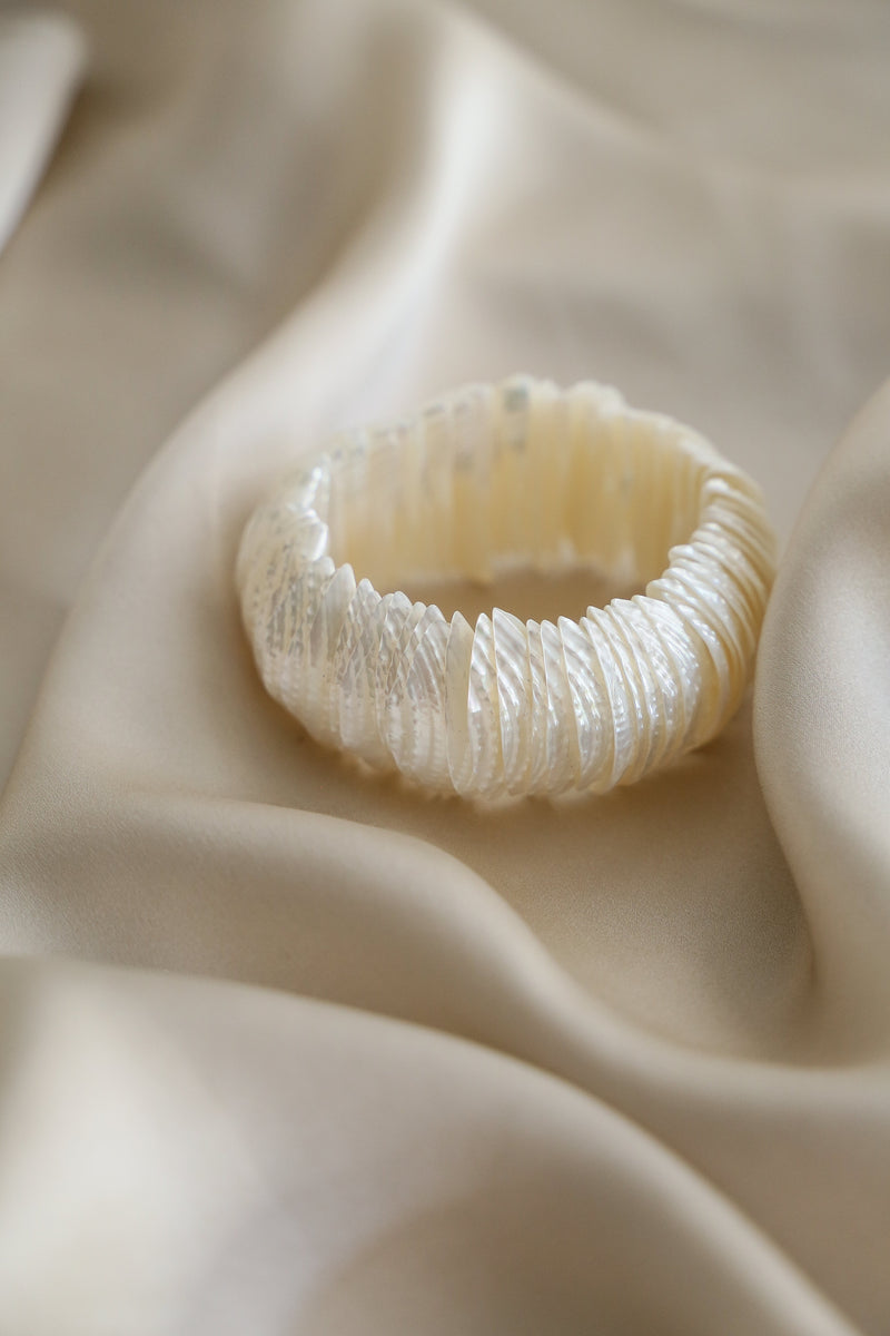 Genny Bracelet - Boutique Minimaliste has waterproof, durable, elegant and vintage inspired jewelry