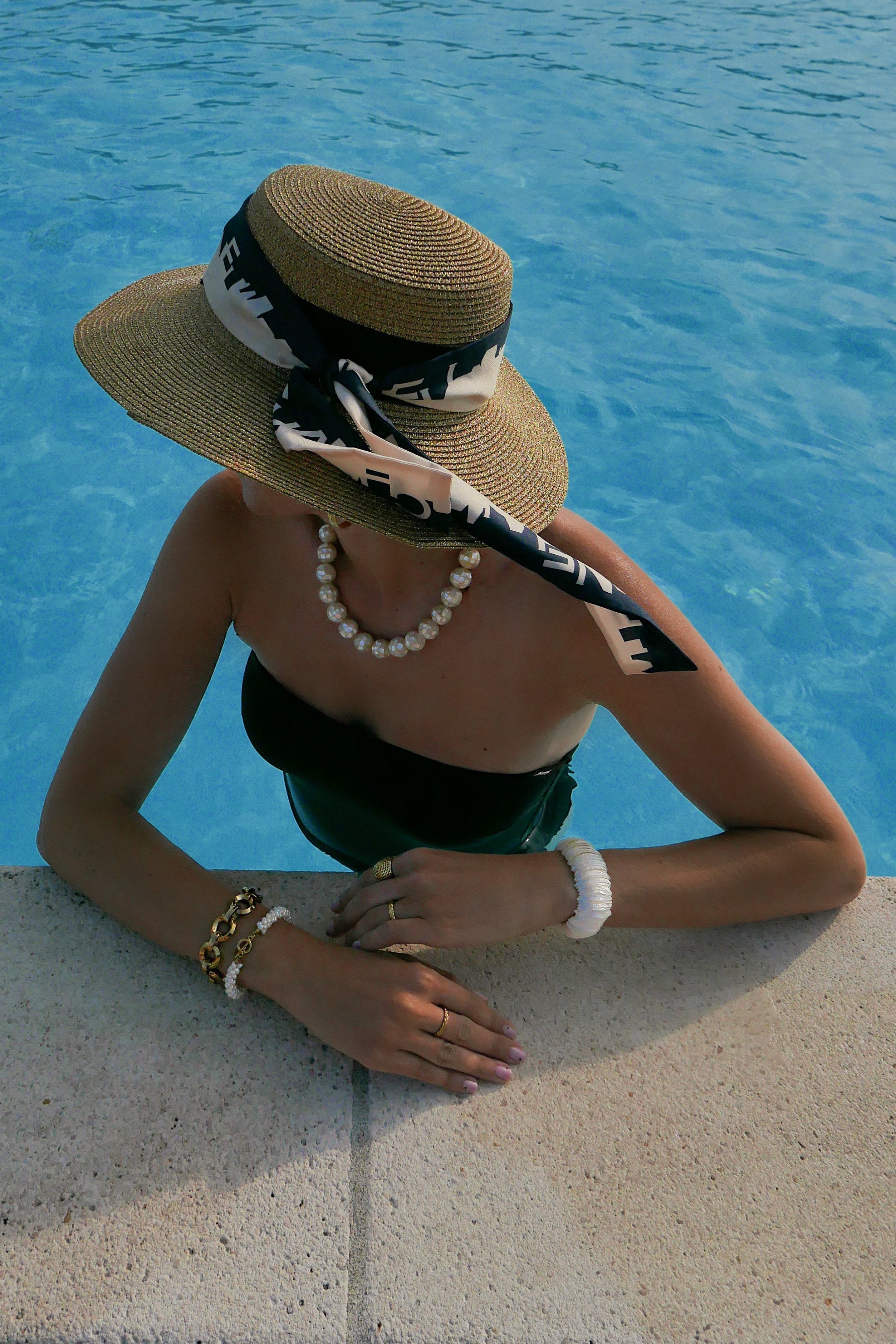 Genny Bracelet - Boutique Minimaliste has waterproof, durable, elegant and vintage inspired jewelry
