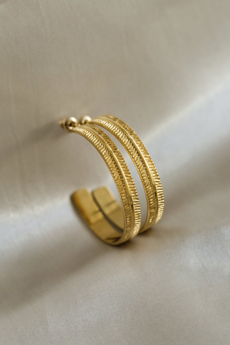 Gia Hoop Earrings - Boutique Minimaliste has waterproof, durable, elegant and vintage inspired jewelry