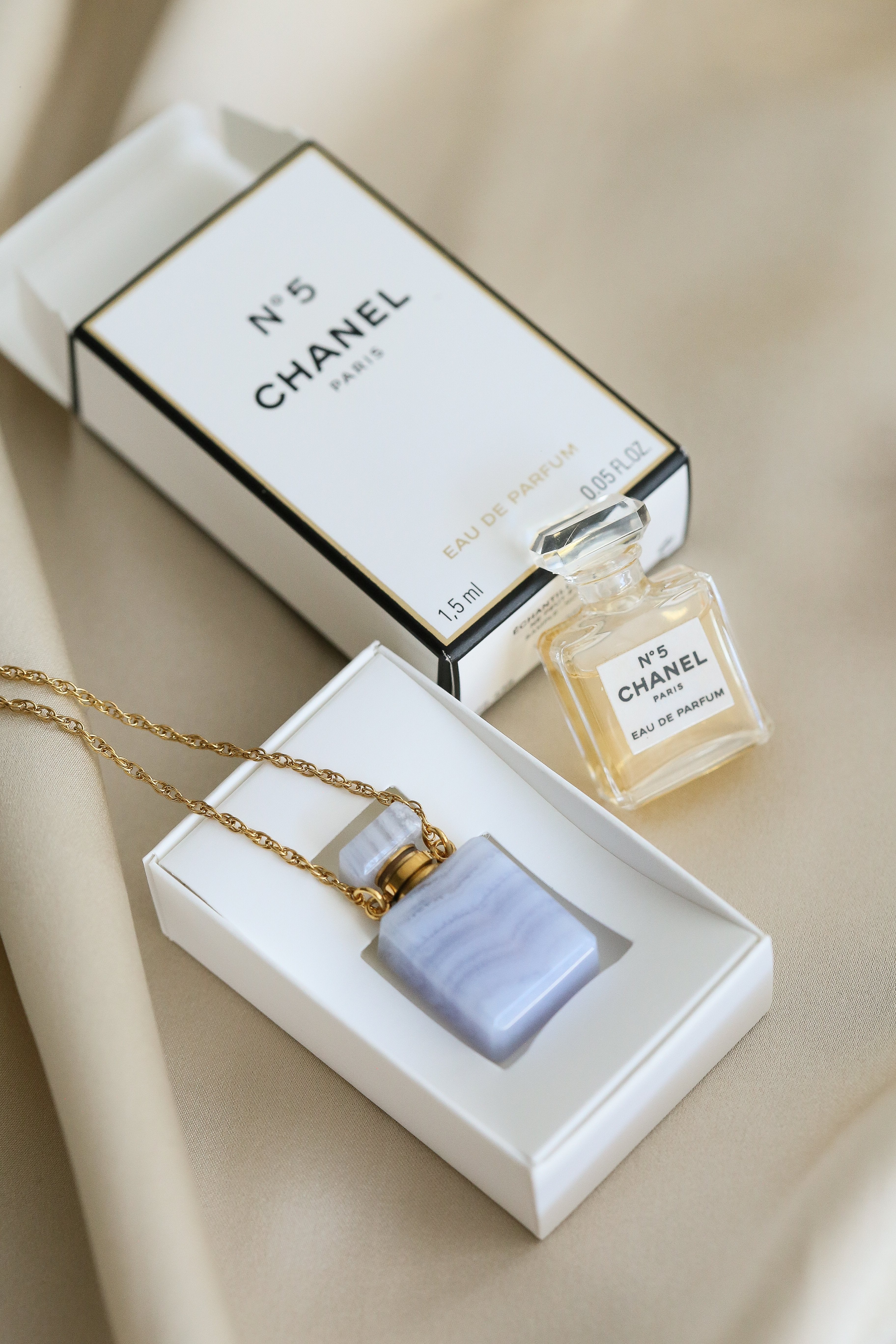 Gilda Necklace - Boutique Minimaliste has waterproof, durable, elegant and vintage inspired jewelry