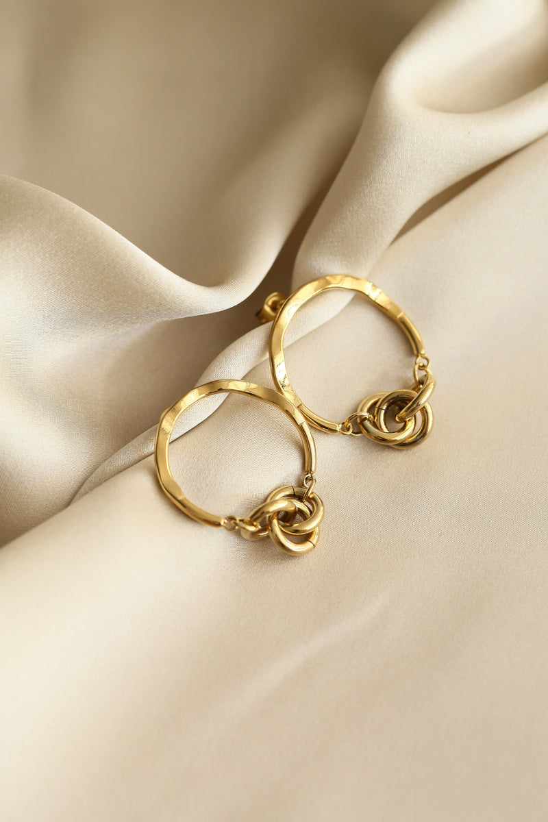 Heaven Earrings - Boutique Minimaliste has waterproof, durable, elegant and vintage inspired jewelry