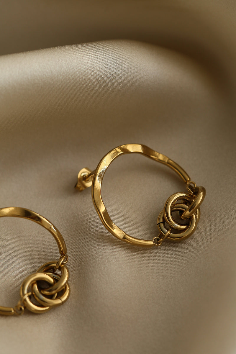 Heaven Earrings - Boutique Minimaliste has waterproof, durable, elegant and vintage inspired jewelry