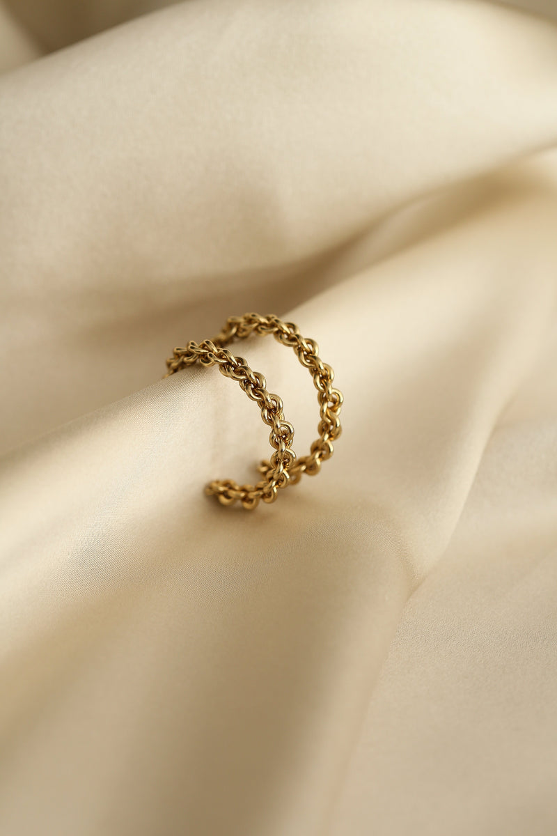 Heidy Hoop Earrings - Boutique Minimaliste has waterproof, durable, elegant and vintage inspired jewelry