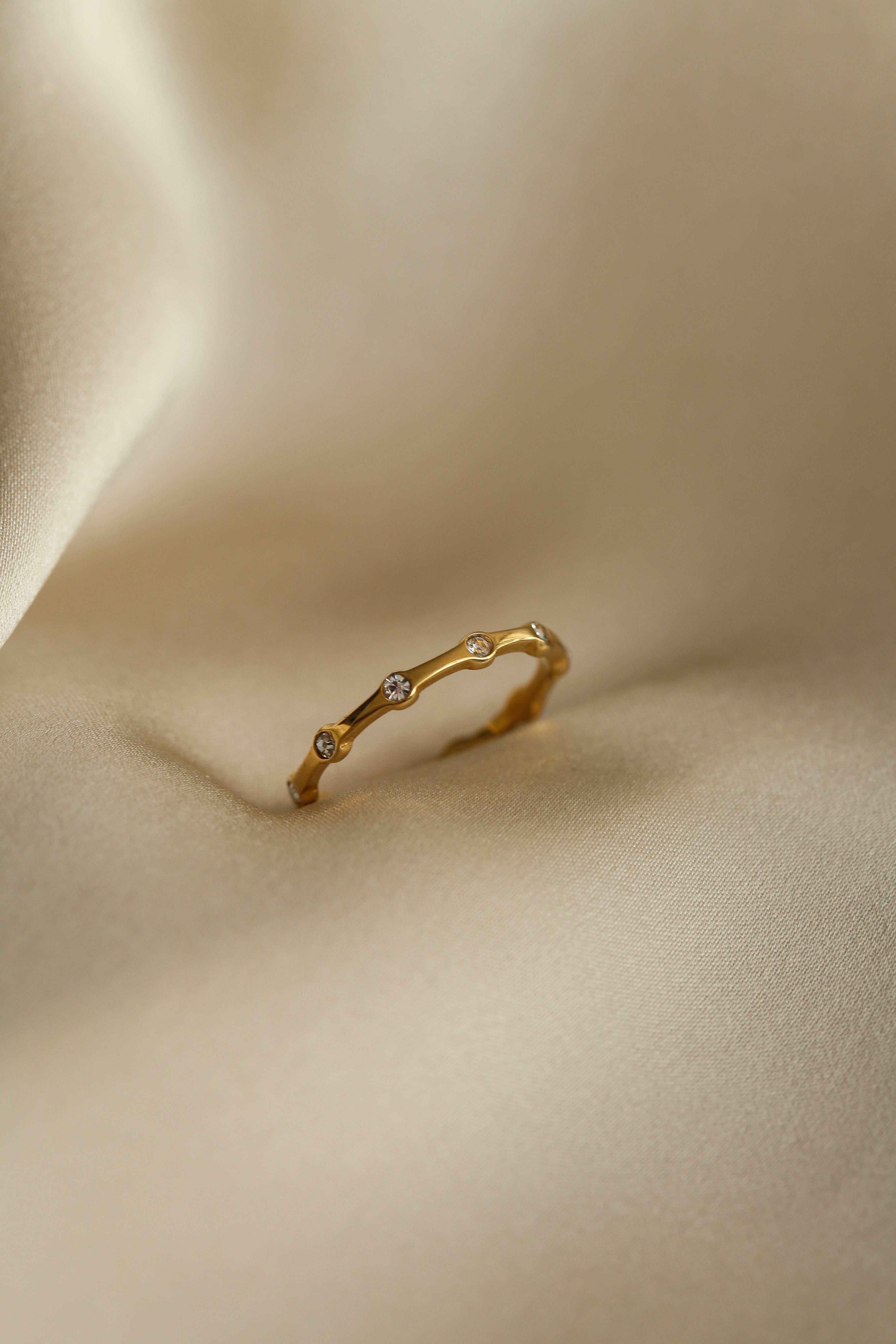 Henrietta Ring - Boutique Minimaliste has waterproof, durable, elegant and vintage inspired jewelry