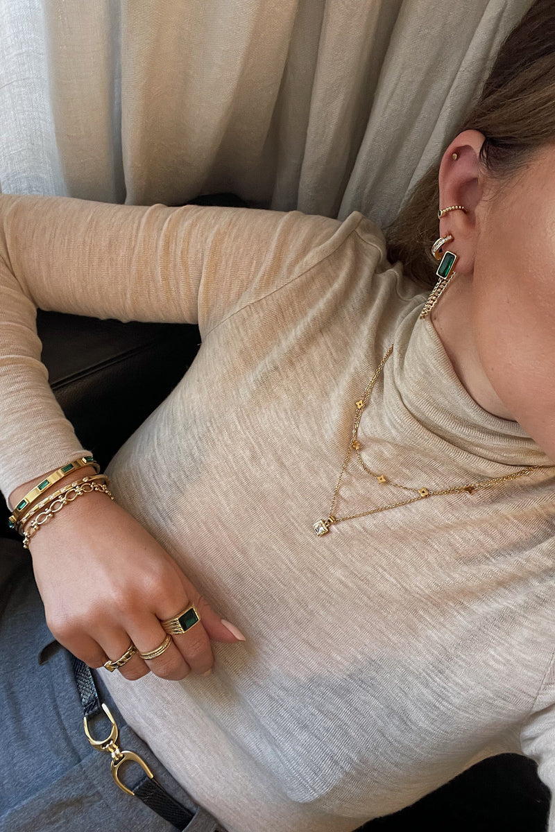 Ilaria Cuff - Boutique Minimaliste has waterproof, durable, elegant and vintage inspired jewelry