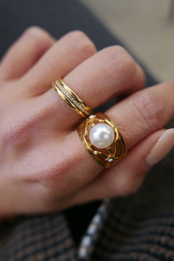Ilenia Ring - Boutique Minimaliste has waterproof, durable, elegant and vintage inspired jewelry