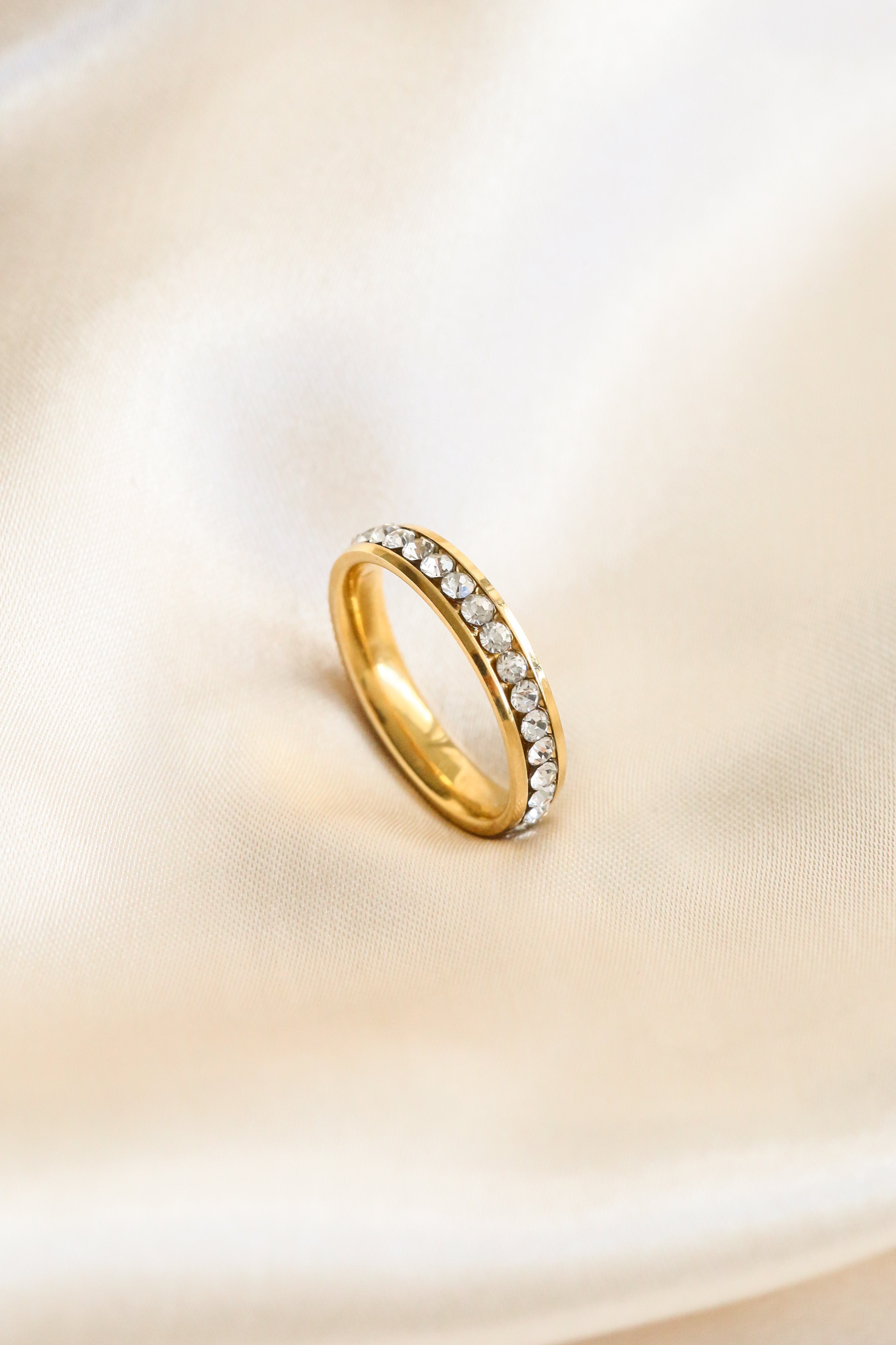 Illumina Ring - has waterproof, durable, elegant and vintage inspired jewelry