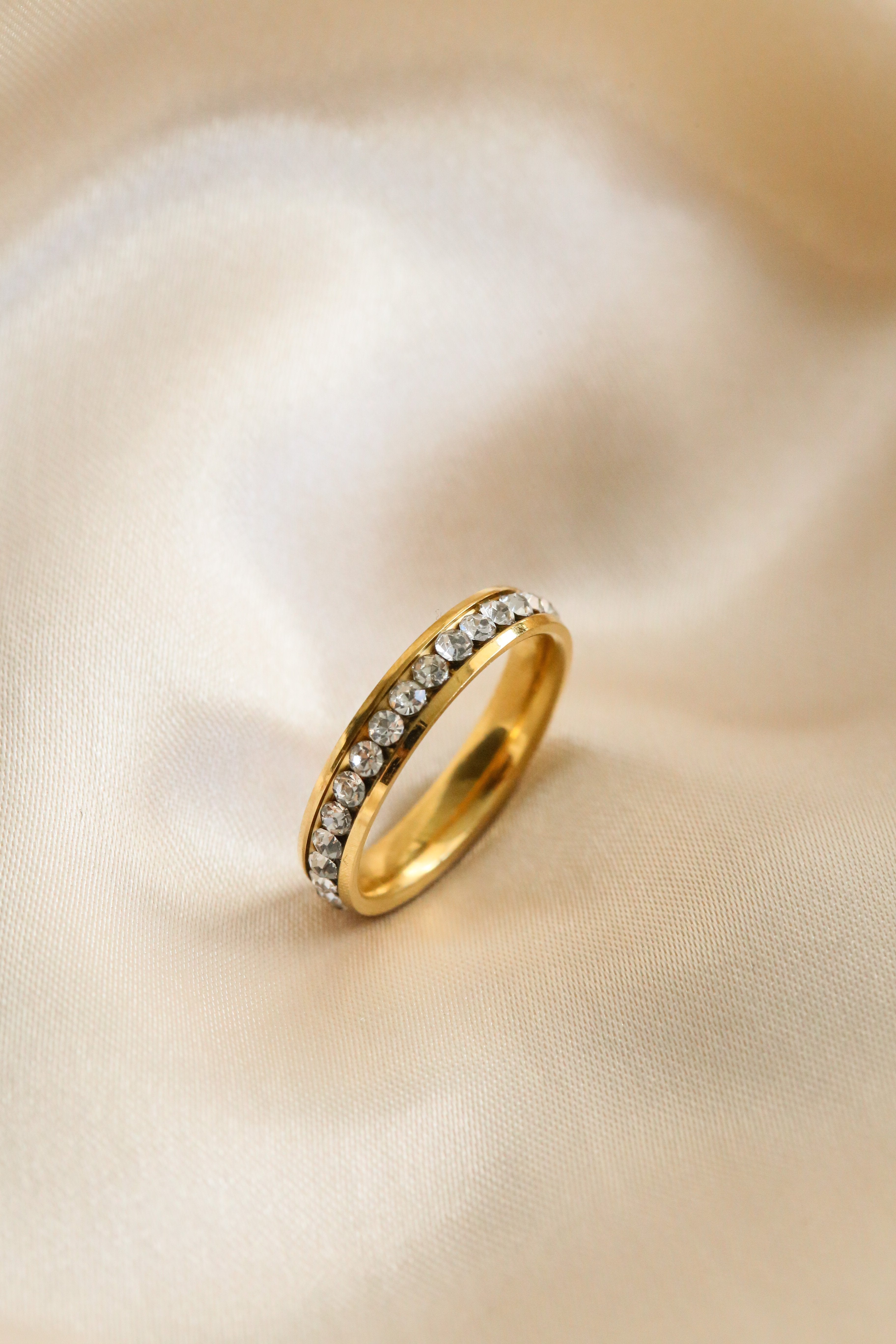 Illumina Ring - has waterproof, durable, elegant and vintage inspired jewelry