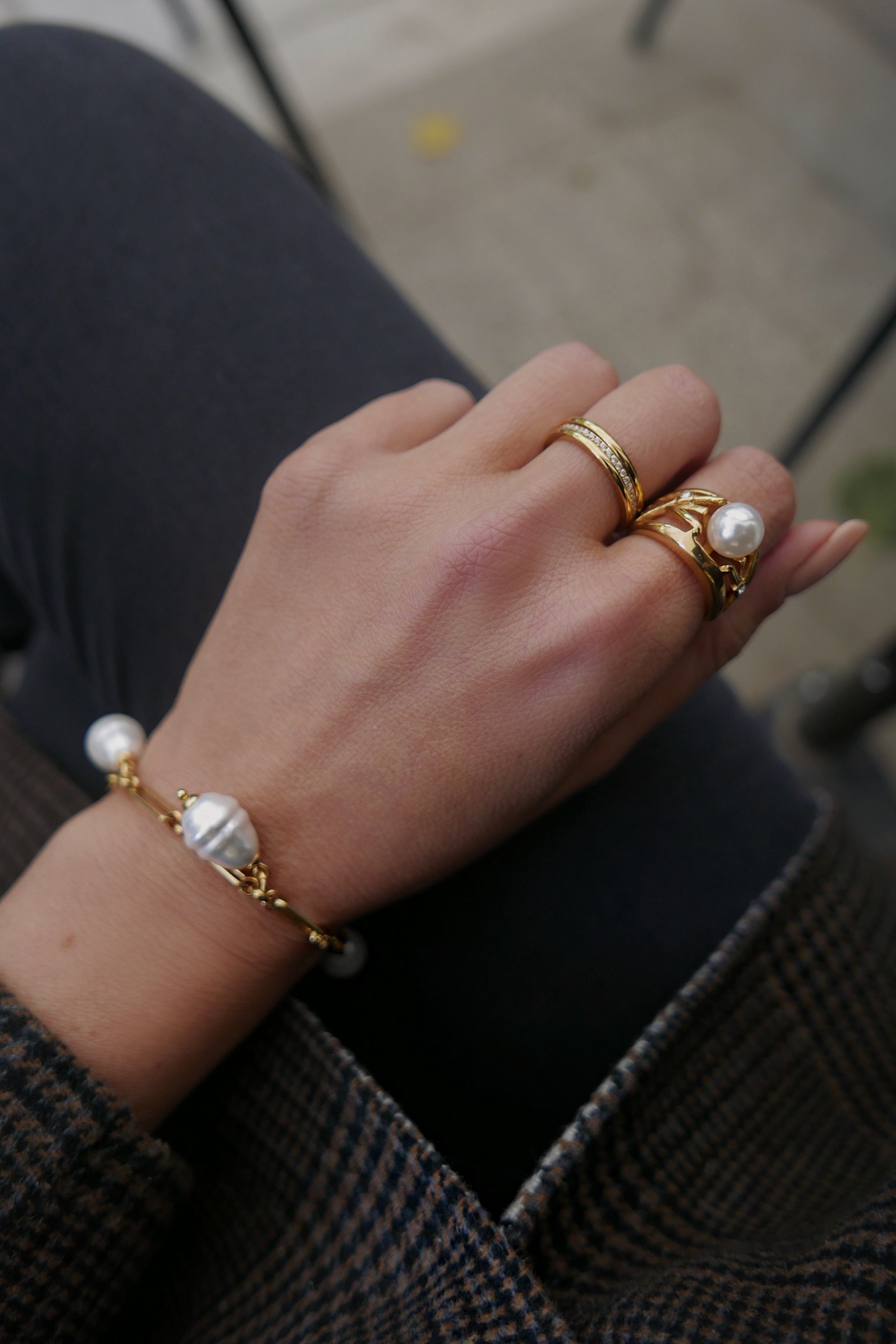 Illy Bracelet - Boutique Minimaliste has waterproof, durable, elegant and vintage inspired jewelry