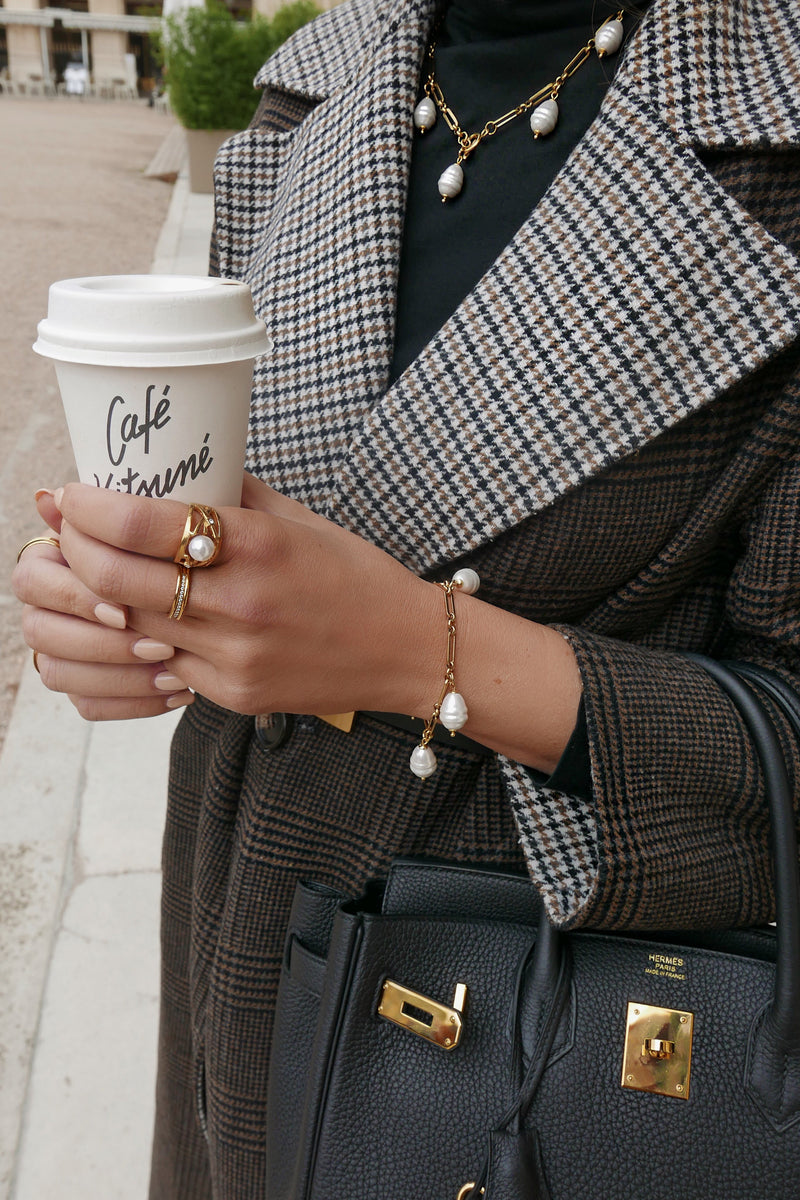 Illy Necklace - Boutique Minimaliste has waterproof, durable, elegant and vintage inspired jewelry