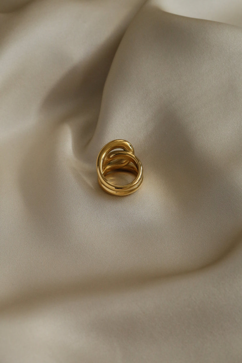 Infinity Ring - Boutique Minimaliste has waterproof, durable, elegant and vintage inspired jewelry