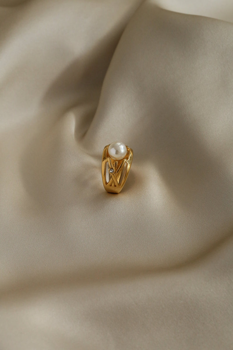 Ismene Ring - Boutique Minimaliste has waterproof, durable, elegant and vintage inspired jewelry