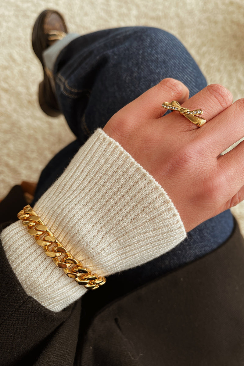 Jane Bracelet - Boutique Minimaliste has waterproof, durable, elegant and vintage inspired jewelry