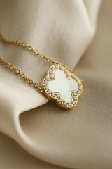 Jean Bracelet - Boutique Minimaliste has waterproof, durable, elegant and vintage inspired jewelry