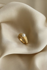 Jenny Ring - Boutique Minimaliste has waterproof, durable, elegant and vintage inspired jewelry