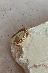 Jolie Ear Cuff - Boutique Minimaliste has waterproof, durable, elegant and vintage inspired jewelry