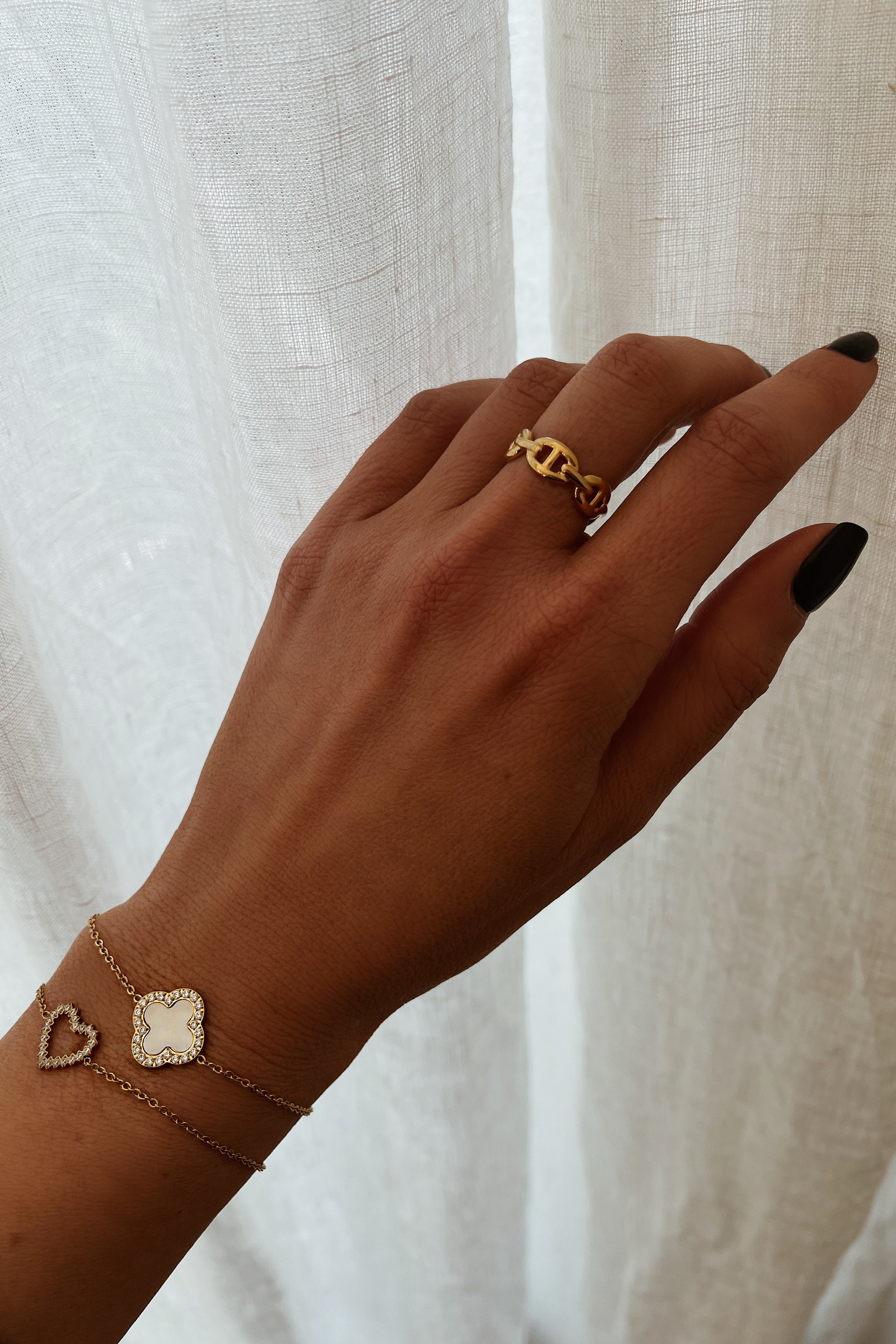 Jude Ring - Boutique Minimaliste has waterproof, durable, elegant and vintage inspired jewelry