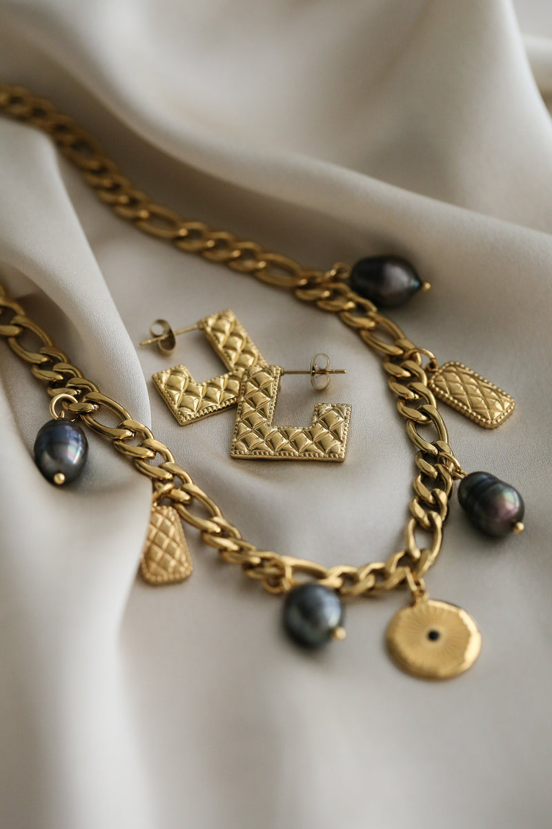Kassandra Necklace - Boutique Minimaliste has waterproof, durable, elegant and vintage inspired jewelry