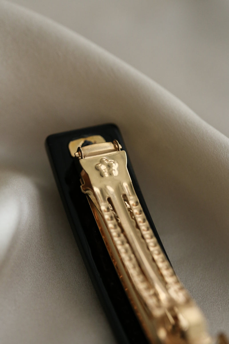 Kylie Hair Clip - Boutique Minimaliste has waterproof, durable, elegant and vintage inspired jewelry