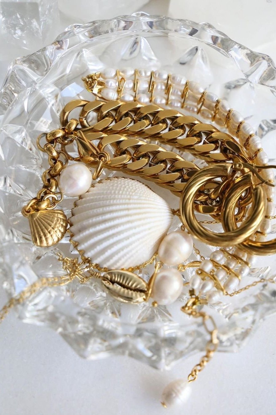 La Mer Bracelet - Boutique Minimaliste has waterproof, durable, elegant and vintage inspired jewelry