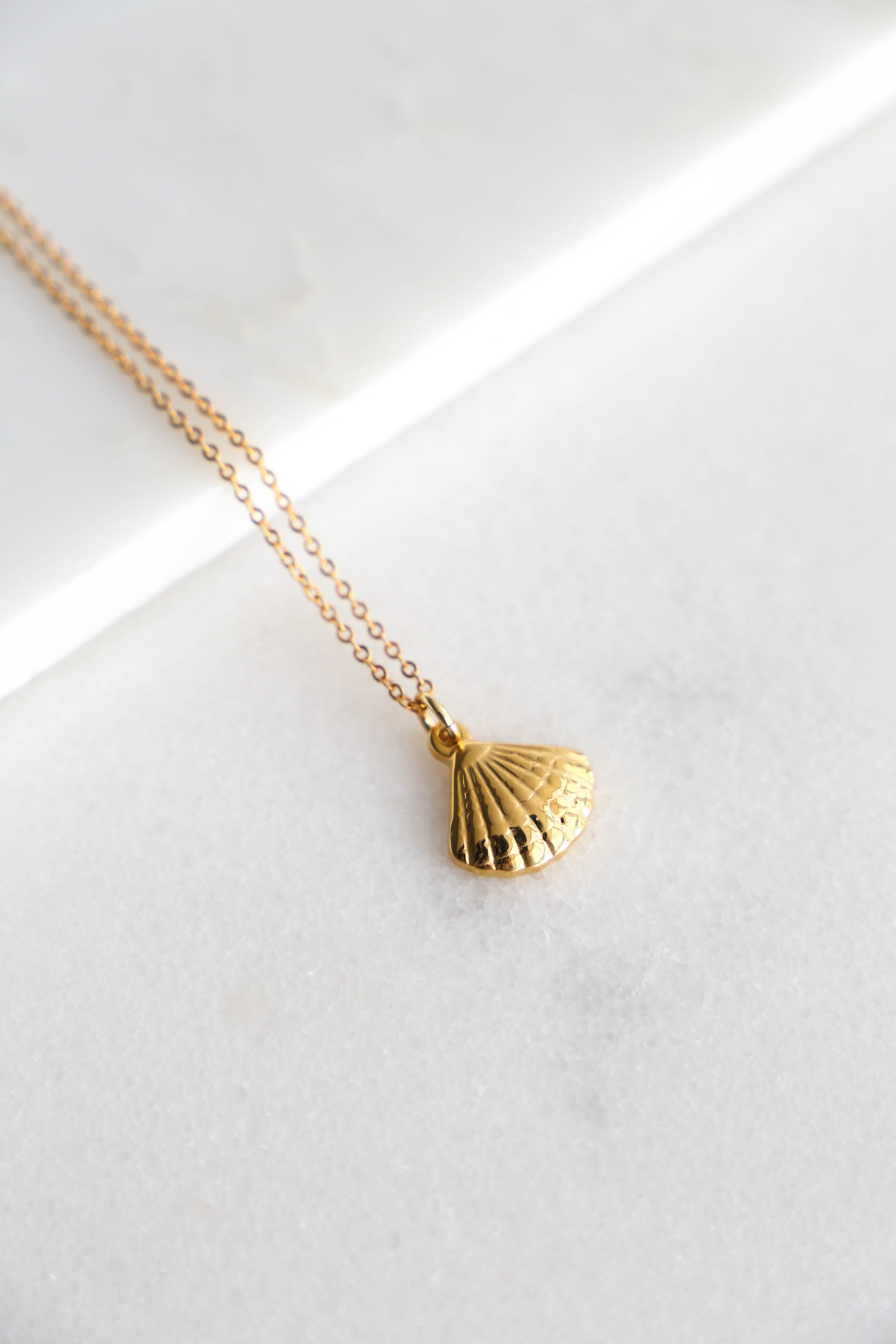 La Mer Necklace - Boutique Minimaliste has waterproof, durable, elegant and vintage inspired jewelry