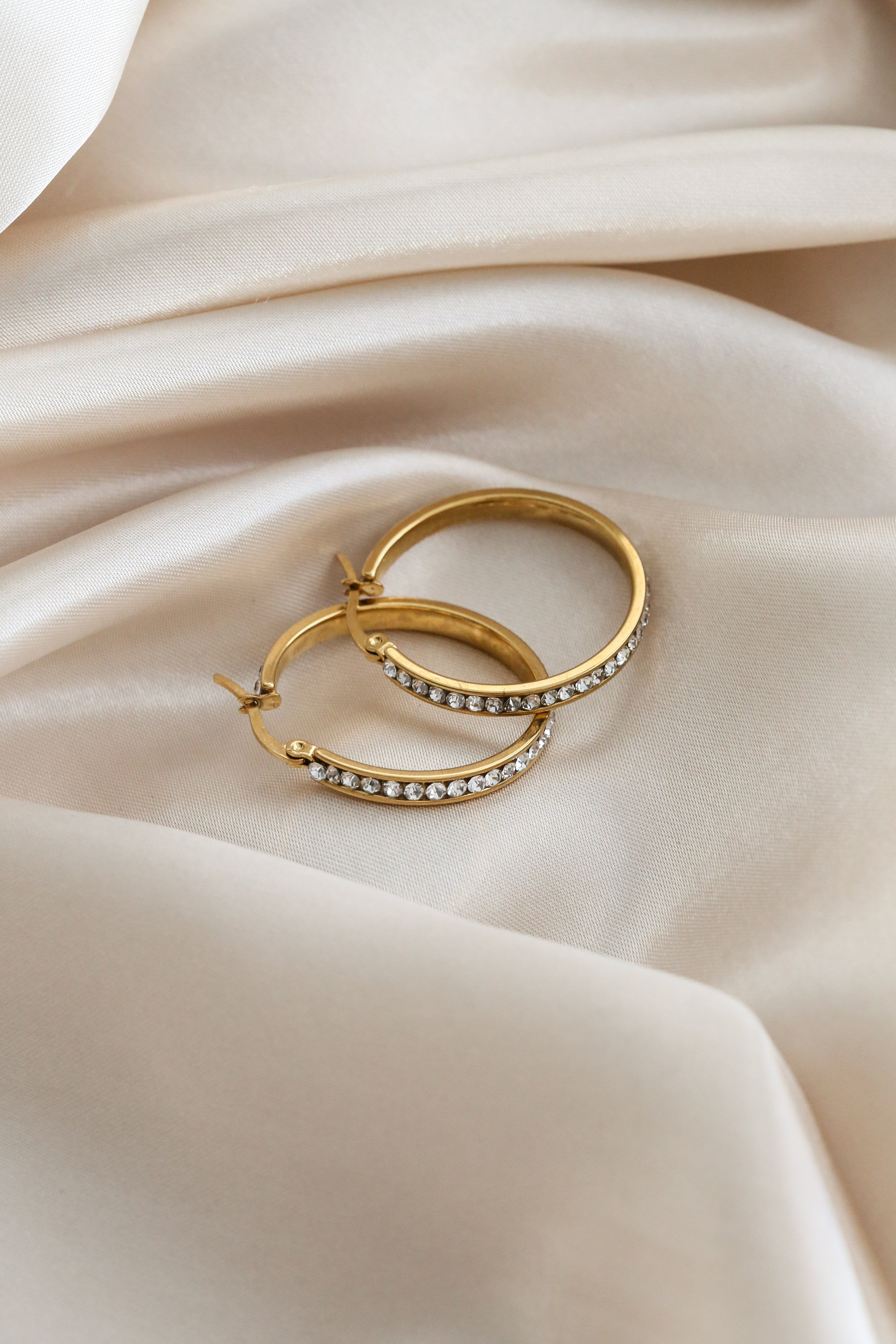 Lago Hoop Earrings - Boutique Minimaliste has waterproof, durable, elegant and vintage inspired jewelry