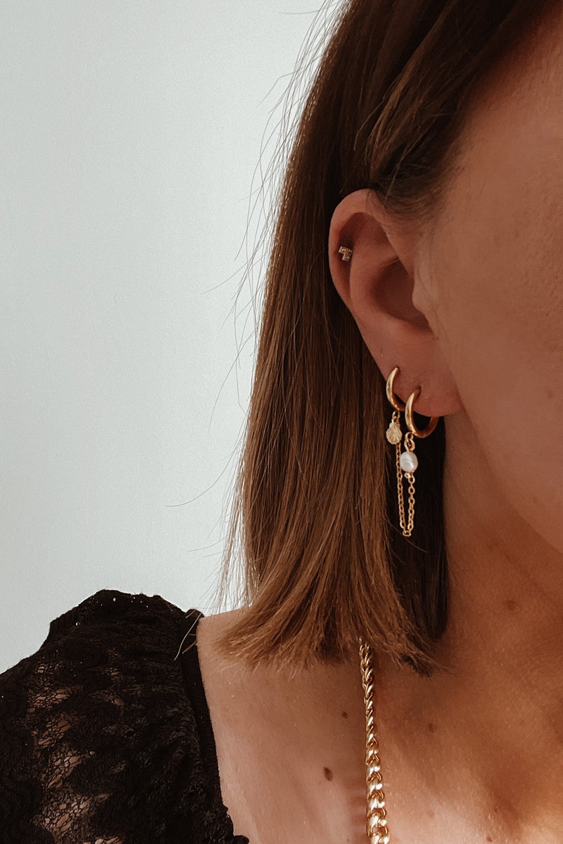 Lynsey Hoop Earrings - Boutique Minimaliste has waterproof, durable, elegant and vintage inspired jewelry