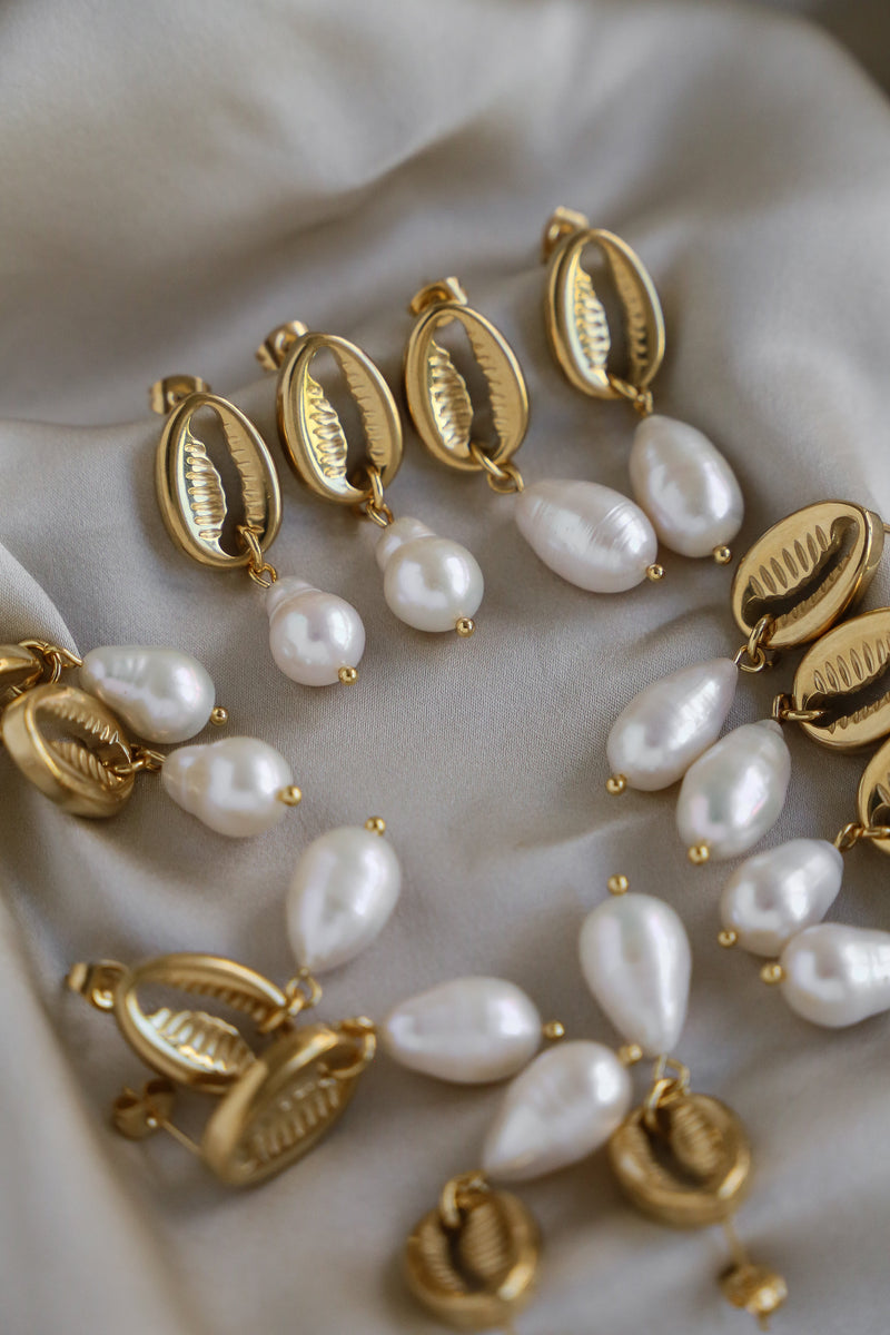 Maria Earrings - Boutique Minimaliste has waterproof, durable, elegant and vintage inspired jewelry