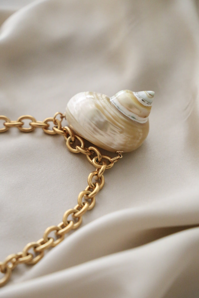 Marta Necklace - Boutique Minimaliste has waterproof, durable, elegant and vintage inspired jewelry