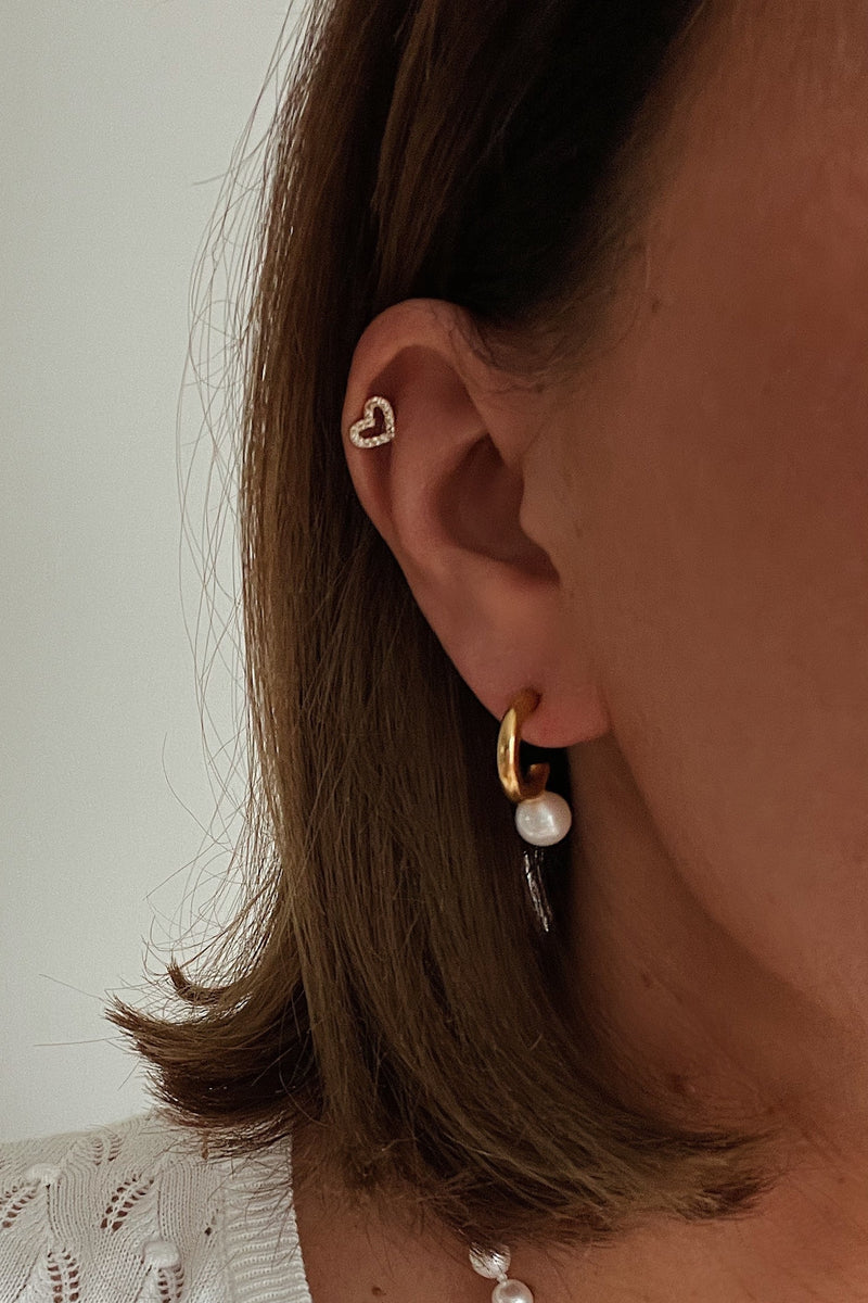 Martina Hoop Earrings - Boutique Minimaliste has waterproof, durable, elegant and vintage inspired jewelry