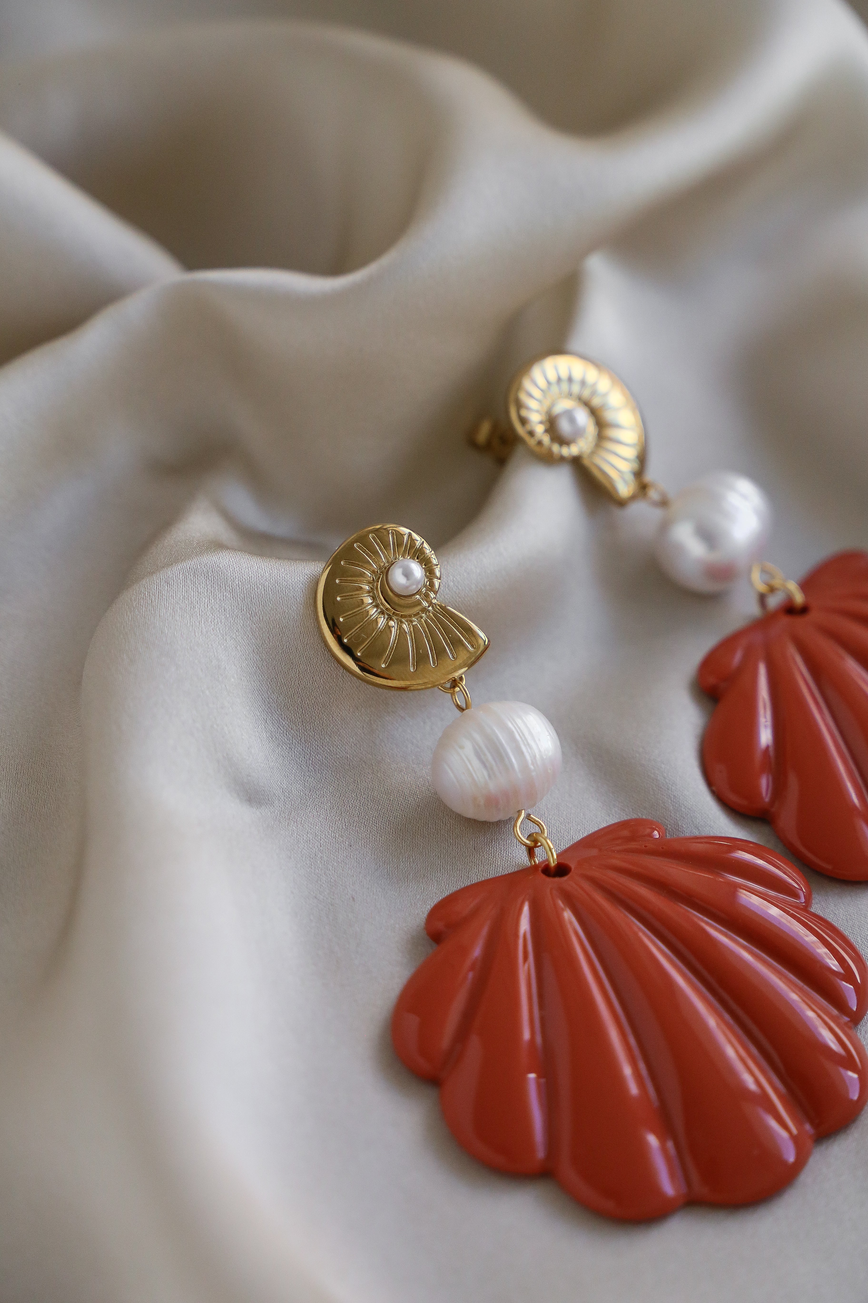 Melodie Earrings - Boutique Minimaliste has waterproof, durable, elegant and vintage inspired jewelry