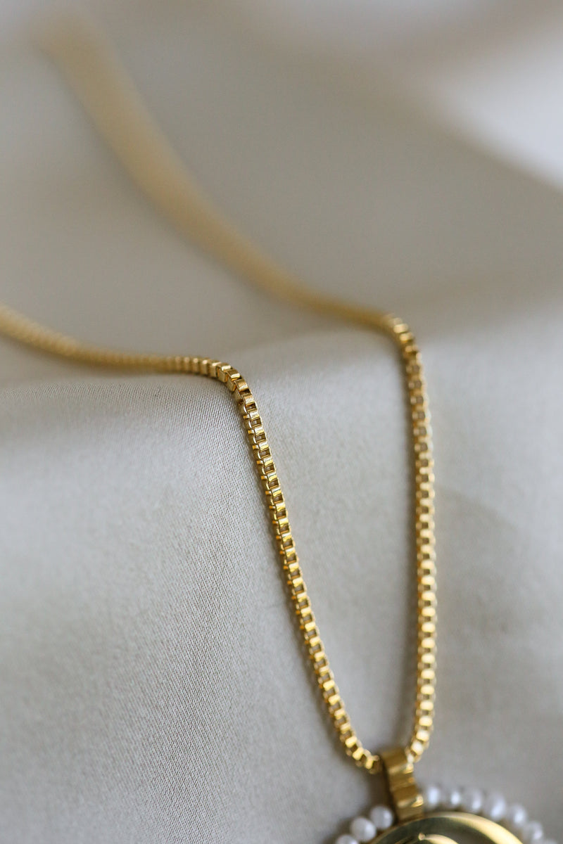 Monique Necklace - Boutique Minimaliste has waterproof, durable, elegant and vintage inspired jewelry