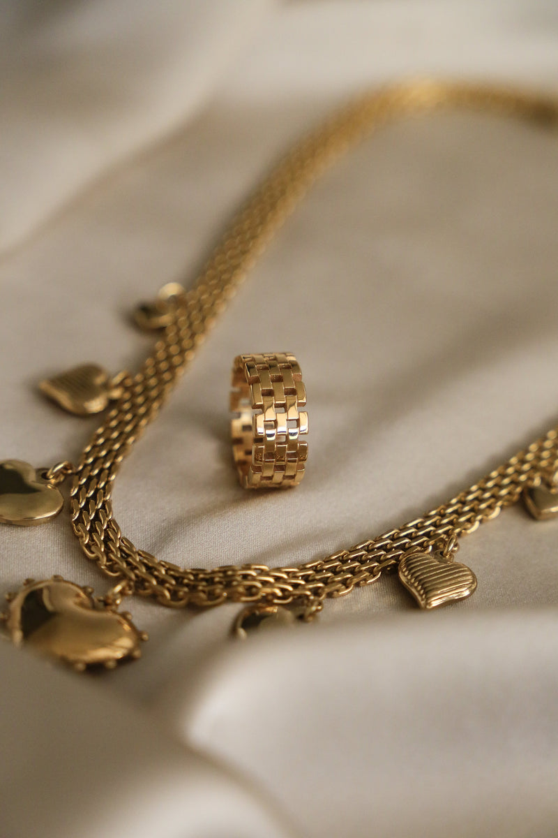 Nana Necklace - Boutique Minimaliste has waterproof, durable, elegant and vintage inspired jewelry