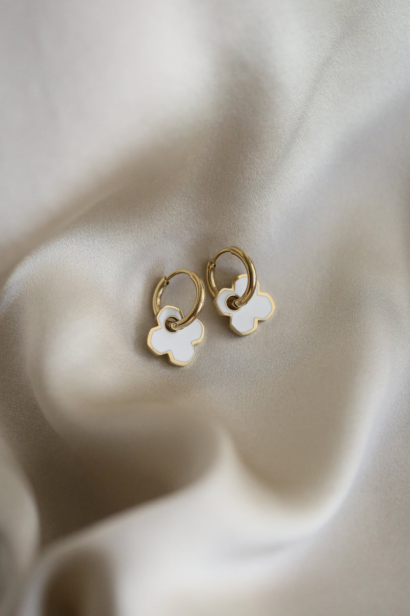 Nicole Earrings - Boutique Minimaliste has waterproof, durable, elegant and vintage inspired jewelry