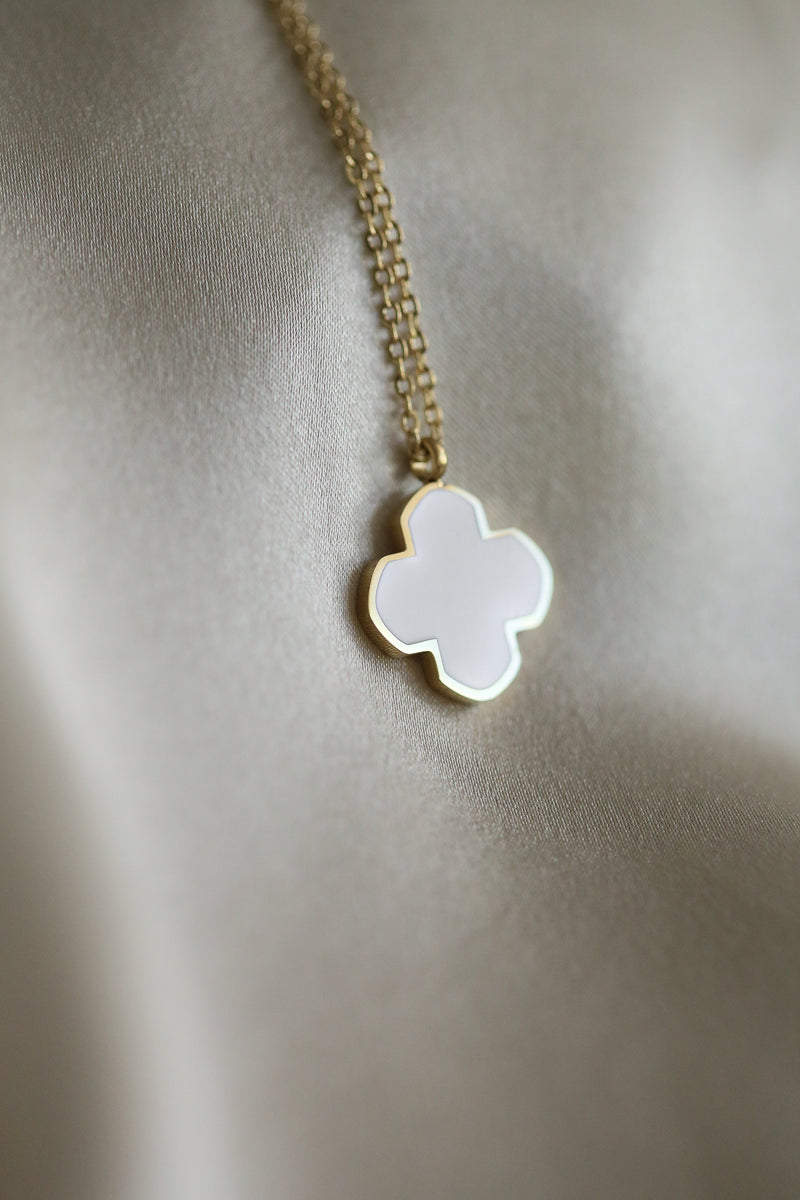 Nicole Necklace - Boutique Minimaliste has waterproof, durable, elegant and vintage inspired jewelry